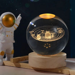 Crystal Ball Night Light Glowing Planet Galaxy Astronaut 3D Moon Table Lamp Usb (random Design)